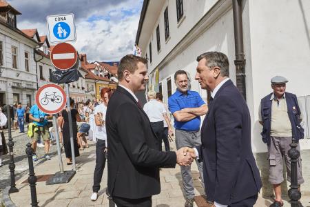 Izjemen obisk zaznamoval 50. Dneve narodnih noš in oblačilne dediščine v Kamniku (Boštjan Tacol)  (9)